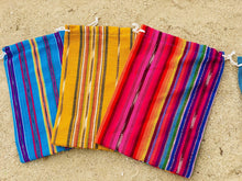 Load image into Gallery viewer, ✨Add a beautiful Guatemalan cloth bag for your Cacao✨
